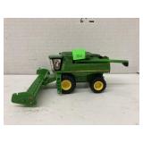 ERTL John Deere combine