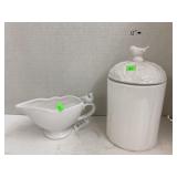 Bird Gravy boat & lidded canister set