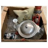 Box of glass and decor