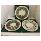 Vntg Lenox Christmas plates
