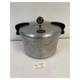Presto cooker-canner. 10 quart