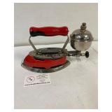Red Coleman gas iron. Midel 4-A