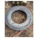 Bridgestone Semi tire 11R 24.5