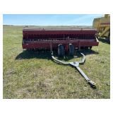 IH 620 Press Drills Always shedded, S/N