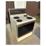 Hotpoint Stove  Was told it works. 30ï¿½ x 29ï¿½