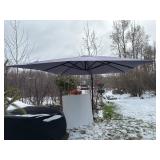 Deck umbrella. 6.5 ft squared.