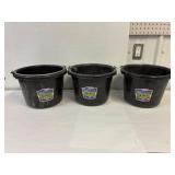 Fortiflex Feed Buckets. 8 quart