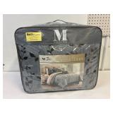 Queen Size 7 pce bed set.