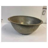 Hand hammered vessel 18' sink