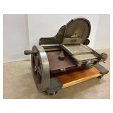 The computing scale co commercial meat slicer