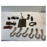 Castors. Hooks. Plus
