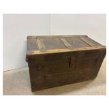 Trunk. 28 x 15 x17' high. No tray.