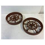 Two 12.5' steel pulleys or wheels.