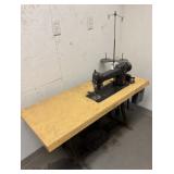 Singer Heavy Duty Elec. 241-11 Sewing Machine