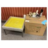 Silk Screen table w/accessories