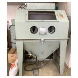 Sandblaster w/ Dust Collector/Sand/Accessories
