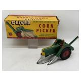1/16 Oliver Corn Picker in Box - Slik