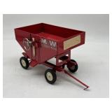 1/16 M&W Little Red Gravity Wagon