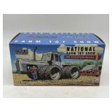 1/32 2013 Toy Farmer White 4-210