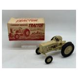 1/16 Cockshutt 540 in Box - Advance Products