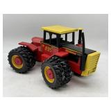1/16 Versatile 895 4WD