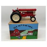 1/16 1978 Toy Farmer Farmall 560 Wide Front