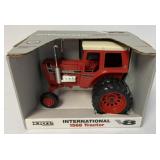 Ertl International V8 1568 Tractor