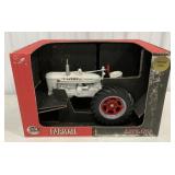 Scale Models Case IH McCormick Farmall Tractor