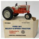 Ertl Ford 981 Select-O-Speed Tractor