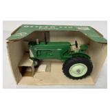 Spec-Cast Oliver 770 Tricycle Tractor