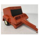 Avco New Idea 484 Bale King