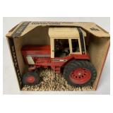 Ertl International 1086 Tractor with Cab