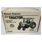 Ertl Massey-Ferguson 3070 Tractor