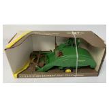 Ertl John Deere 1940 12A Combine