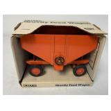 Ertl Gravity Feed Wagon