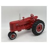 1/16 Farmall 300 - Freheit