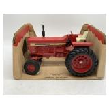 1/16 International 856 in Bubble Box - Ertl