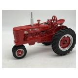 1/16 Farmall Super M-TA by Freheit