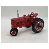 1/16 Farmall Super MD by Freheit