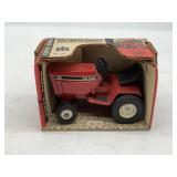 1/16 Red Cub Cadet 682 in Box