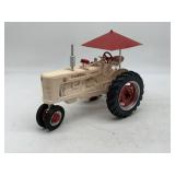 1/16 Farmall M Demonstrator - Freheit