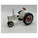 1/16 Farmall C Demonstrator - Freheit