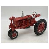 1/16 Red Farmall F-20 by Gilson Riecke