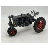 1/16 Grey Farmall F-20 by Gilson Riecke