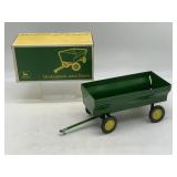 1/16 John Deere Flarebox Wagon in Box - Sigomec