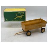 1/16 John Deere Ind Flarebox Wagon in Box - Sigome