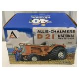 1/16 Allis-Chalmers D-21 Tractor in Box