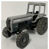 Scale Models White 2-135 Field Boss Tractor