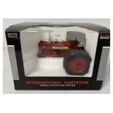 1/16 SpecCast IH Farmall 450 Pulling Tractor