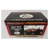 1/16 Rooster International 1066 Pulling Tractor